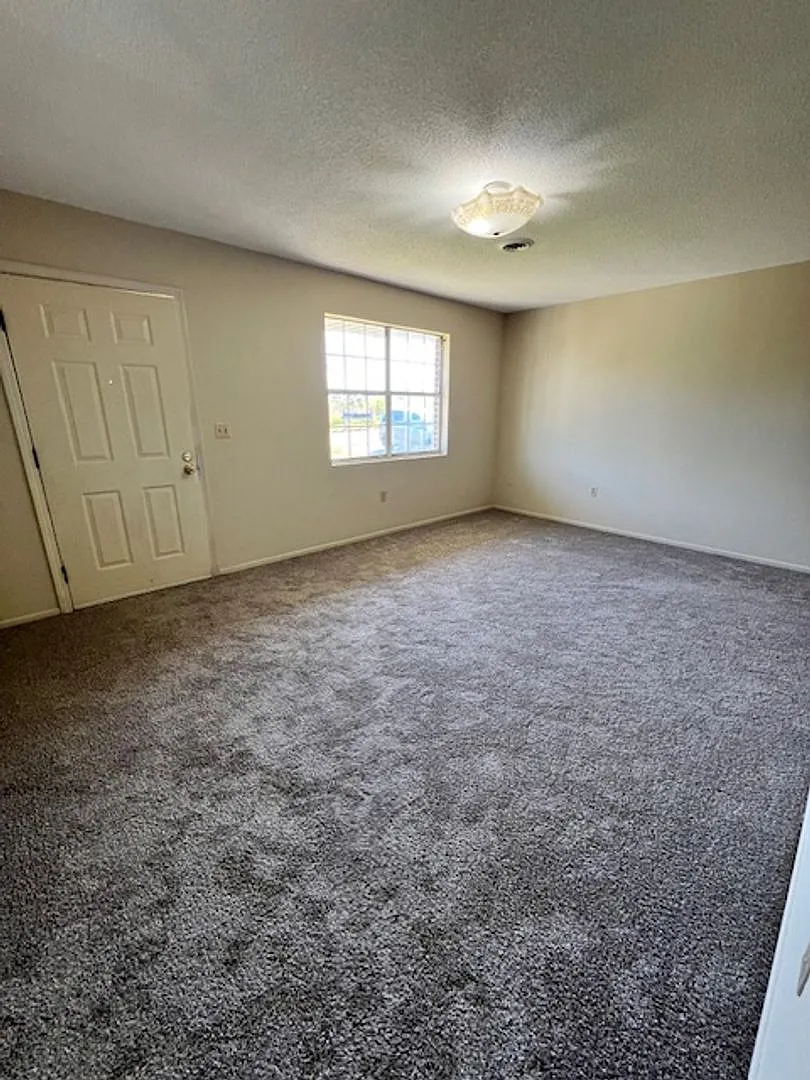 101 & 103 Teakwood Drive — Photo 4