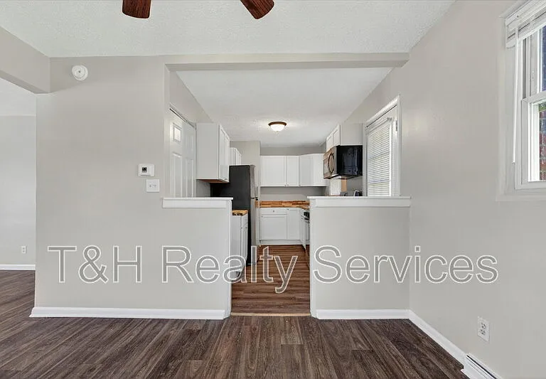 3836 Priscilla Ave — Photo 7