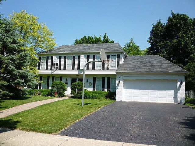 1st image of 365 Lakeside Dr
