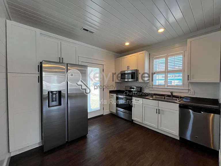 405 Spears Ave — Photo 7