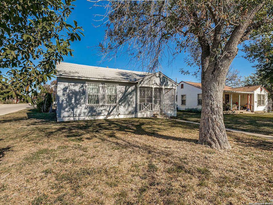 1st image of 2643 W Craig Pl