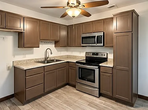 3 bed, 1200 sqft, $1,895 — Photo 3