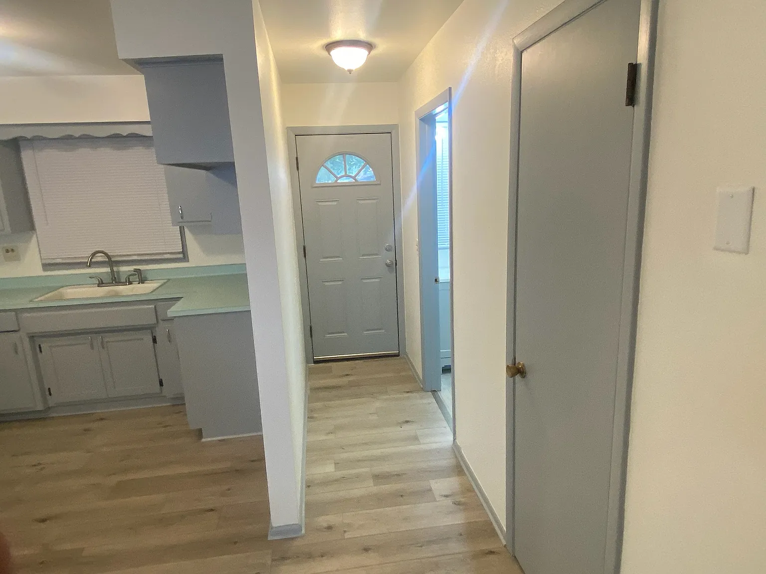 3 bed, 1.5 bath, 1250 sqft, $1,600 — Photo 3