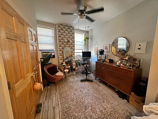 Rented by Francis Castoria LREB | media 9