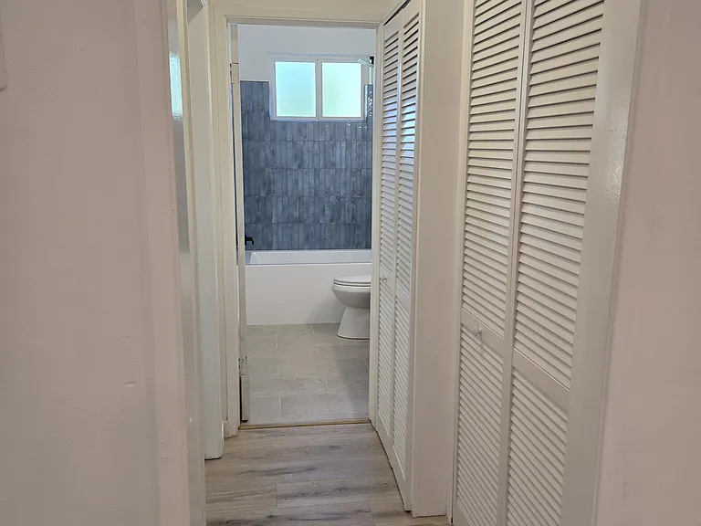 7521 Norton Ave #7 — Photo 15