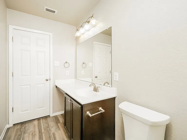 3215 Pedernales Dr — Photo 12