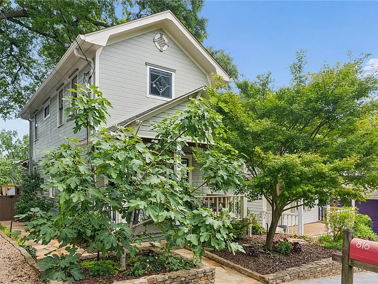 816 Virgil St NE — Photo 3