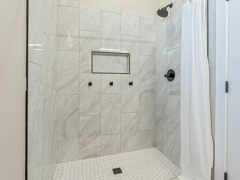 1315 W Speedway Blvd #1 — Photo 16