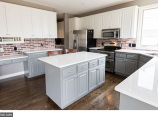 21239 Ixonia Ln, Lakeville, MN 55044