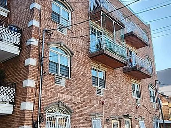 56-26 Van Cleef St #Bdd, Corona, NY 11368