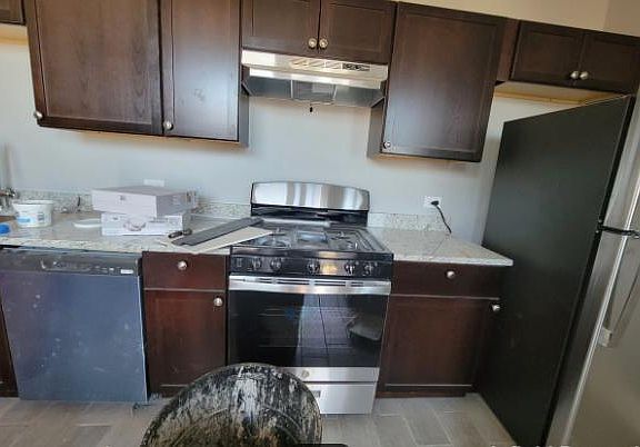 4th image of 6353 S Richmond St #2A