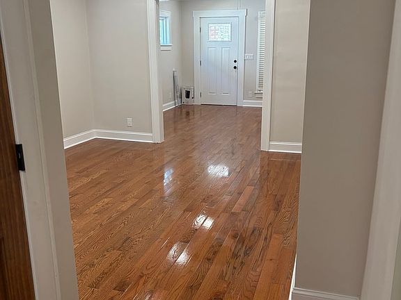 4th image of 182-184 E Tompkins St