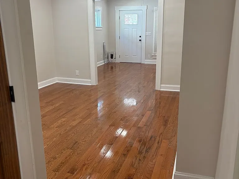 184 E Tompkins St — Photo 4