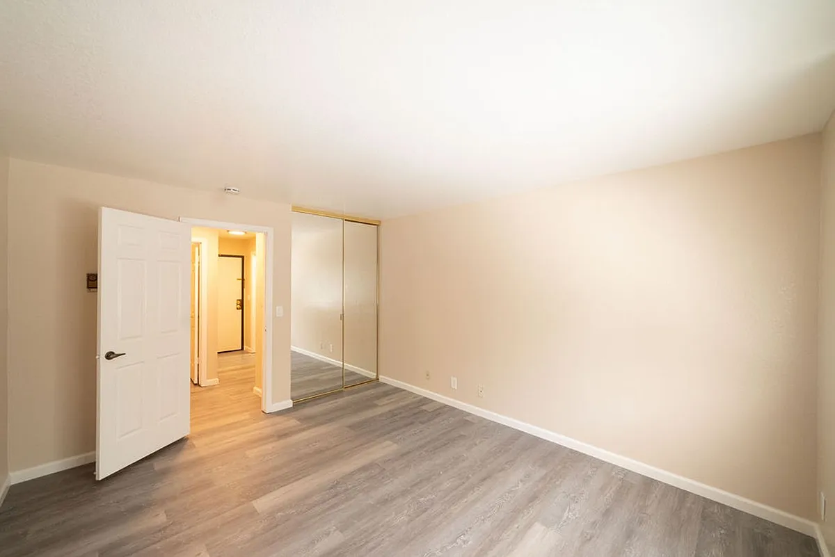 Building Photo - Beacon Hill Apartments