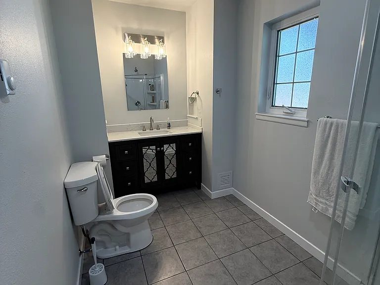 37 Lakeview Rd — Photo 4