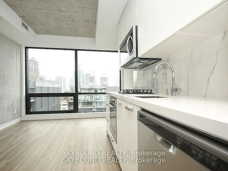 458 Richmond St W #1105 — Photo 14