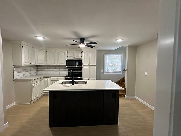 4th image of 223 E 7th Ave