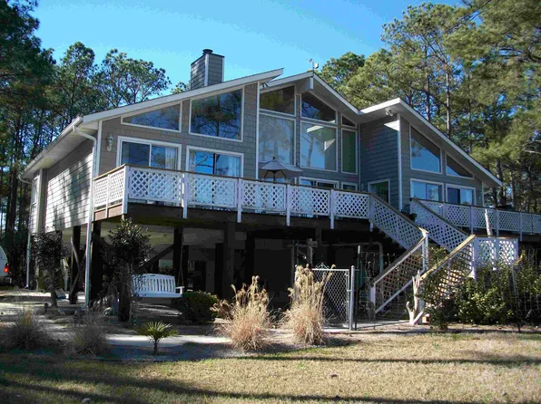 195 Tosto Rd, Beaufort, NC 28516