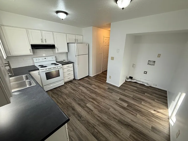 1413 W 1650 N — Photo 6