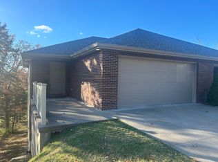 1614 Notting Hill Dr, Jefferson City, MO 65109