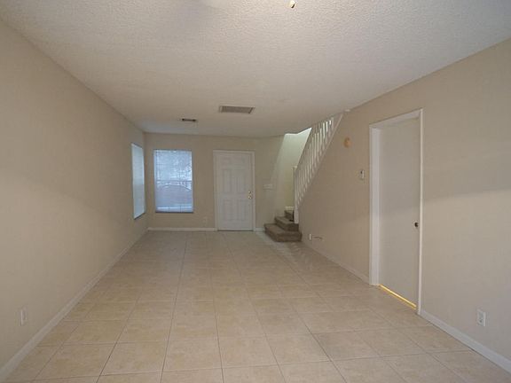 5th image of 159 Pheasant Run Blvd