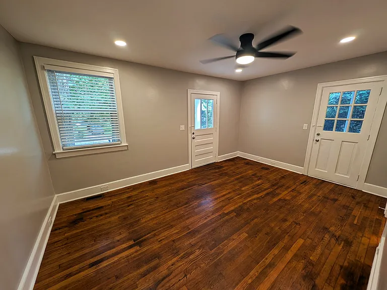 1025 Brandon Ave — Photo 4