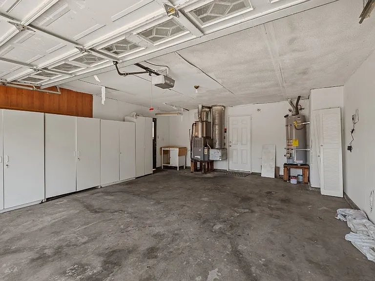 935 Springoak Way — Photo 13