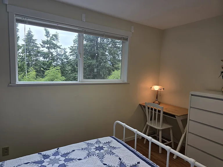Upper Level | Bedroom 2 | Queen | Desk | 1 large closet with shelf | Room-darkening curtains