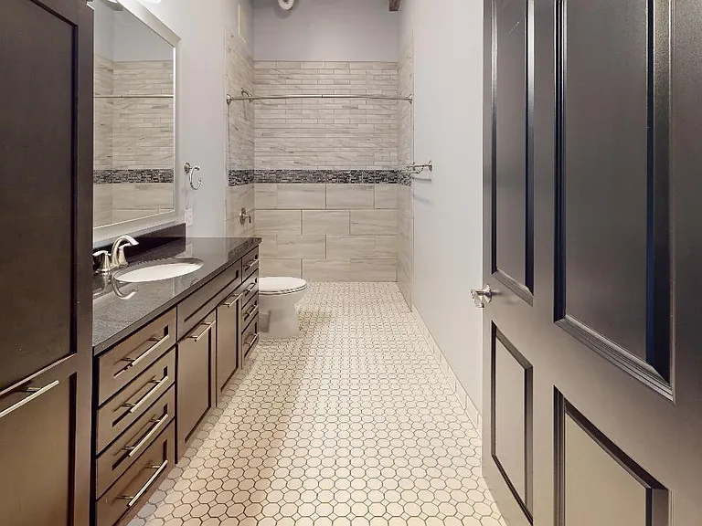 217 N Locust St #2-N — Photo 16
