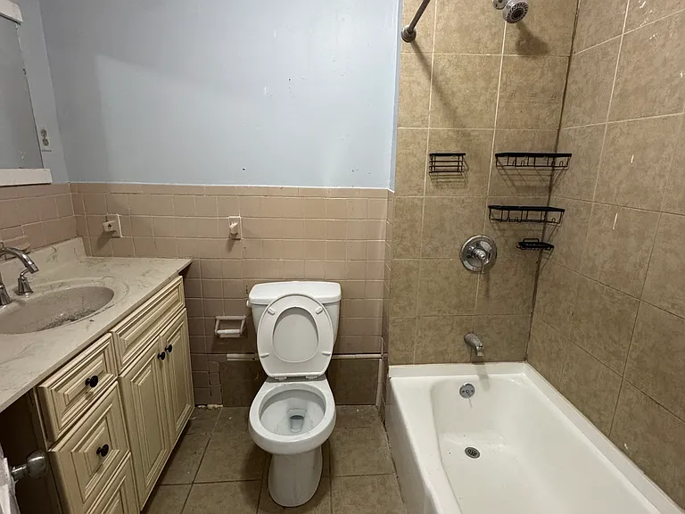 240 Madison Ave #1R — Photo 19