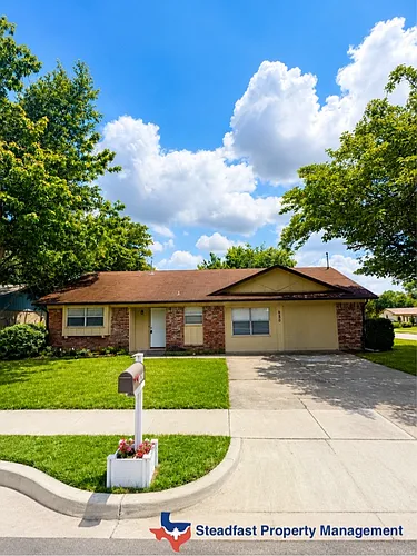 6000 Lindy Ln Photo 1