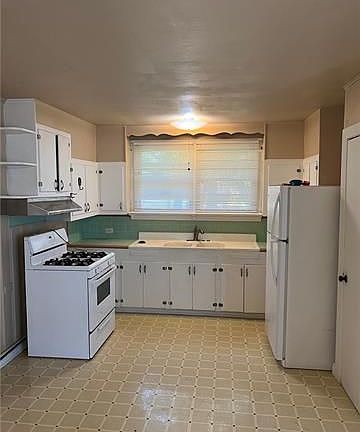 2nd image of 1015 7th St #A