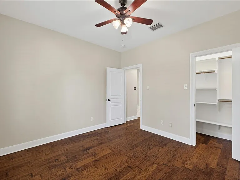 14668 Blakehill Dr — Photo 3