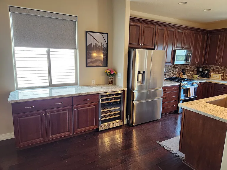 518 N Otto Dr — Photo 4