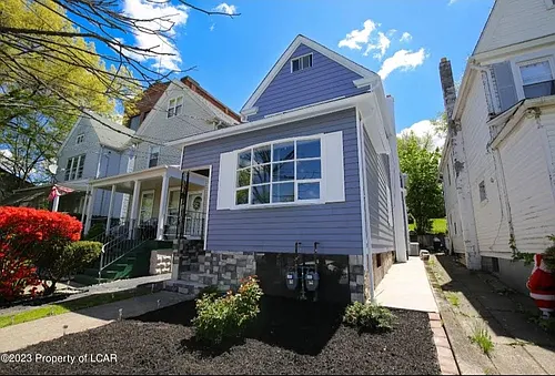 838 S Franklin St #1 Photo 1