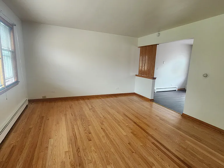 8926 N Wisner St #2 — Photo 4