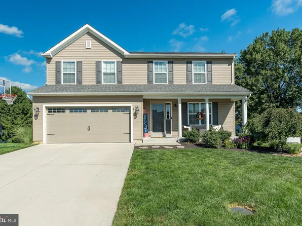 130 Nantucket Dr, Reading, PA 19605