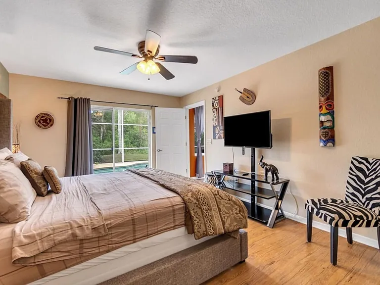 Balmoral Ct — Photo 2