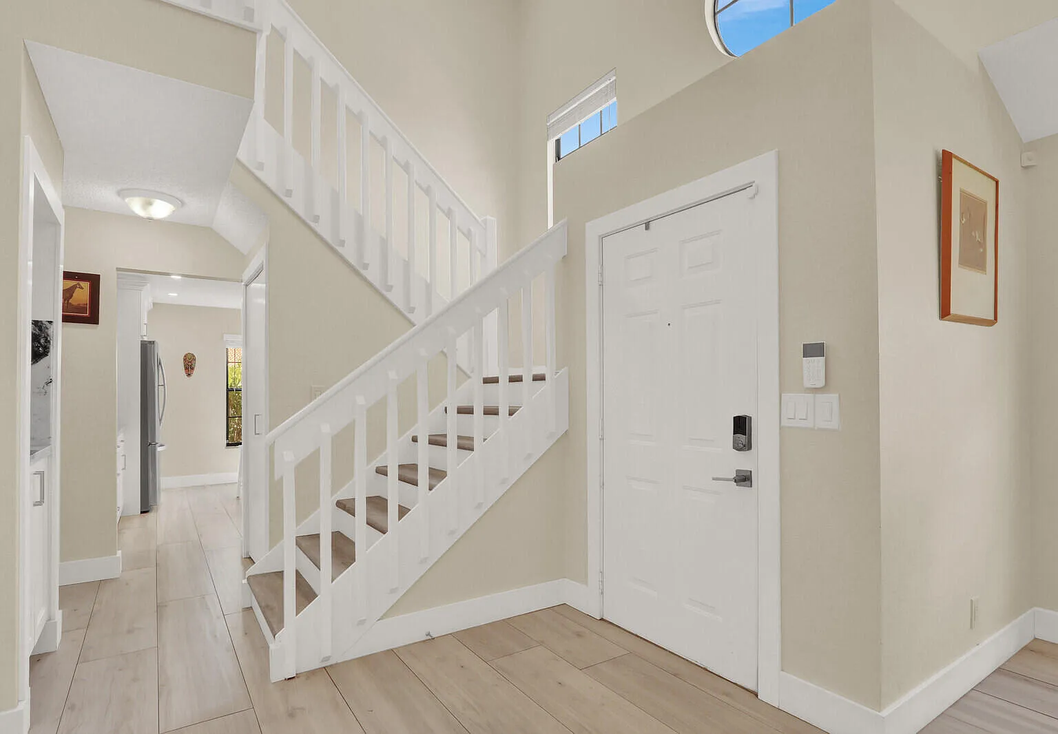 3 bed, 2.0 bath, 1481 sqft, $6,500 — Photo 2
