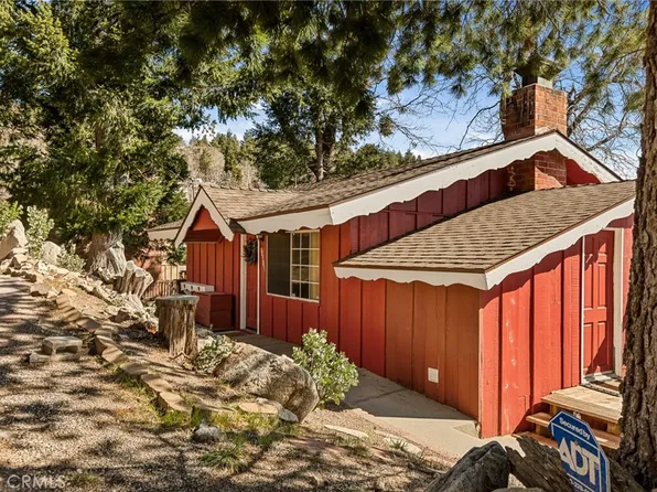 30509 Live Oak Dr, Running Springs, CA 92382