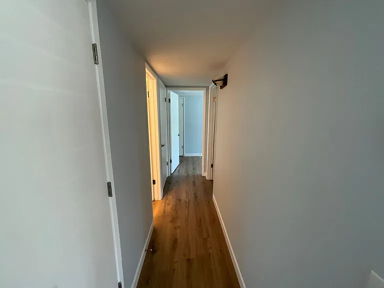 1702 Capri Cir — Photo 15