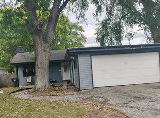 728 W Maple Ave, Mundelein, IL