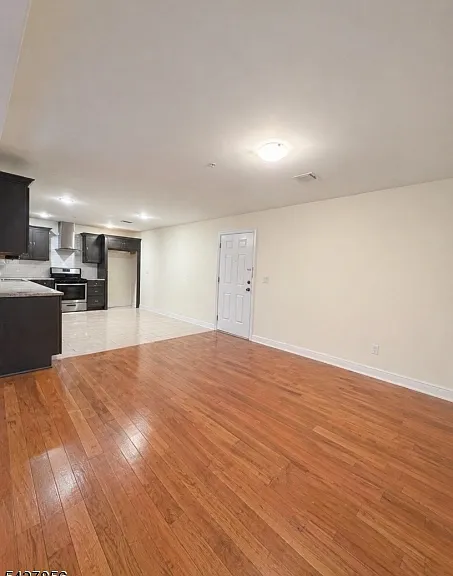 1084 Elizabeth Ave #2B — Photo 4