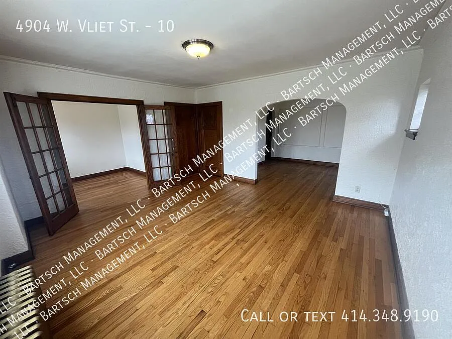 Building Photo - 4904 W Vliet St #10