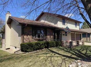 1040 Q St, Geneva, NE 68361