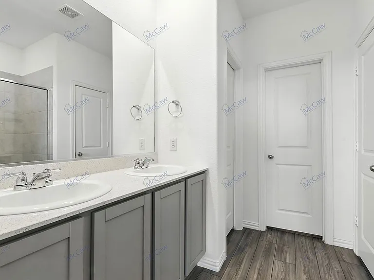6924 Waterloo Ln — Photo 17