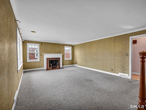 4th image of 46 Meriden Avenue