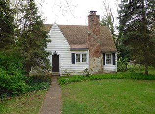 2886 W Glenlord Rd, Stevensville, MI 49127