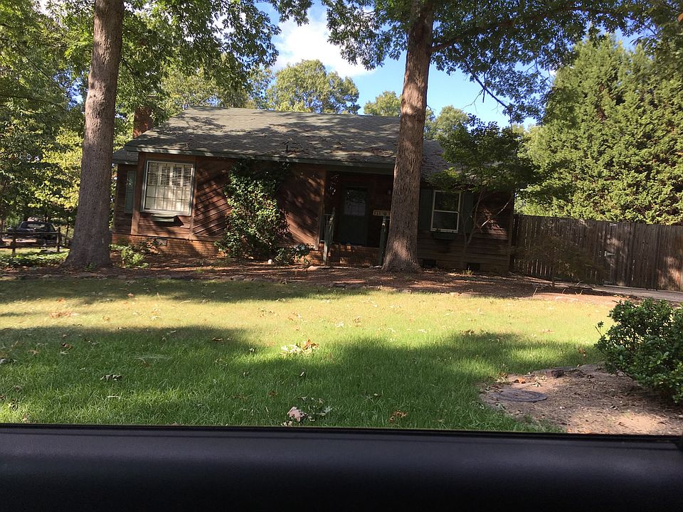 1st image of 28 Woodharbor Dr