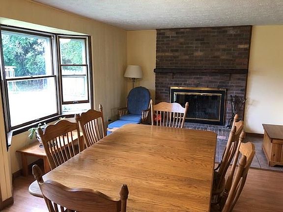 3rd image of 50 Thistlewood Cir